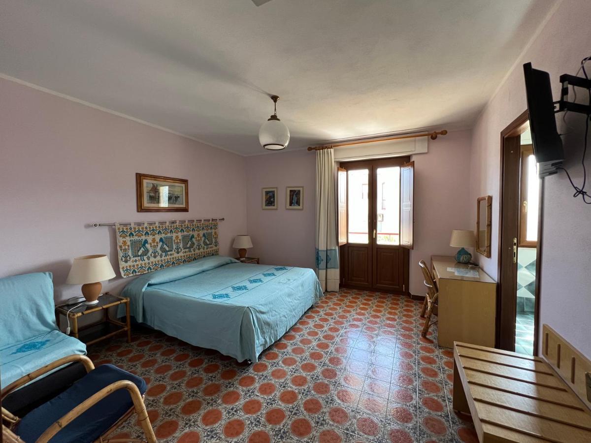 Hotel L'Oasi Cala Gonone Eksteriør billede